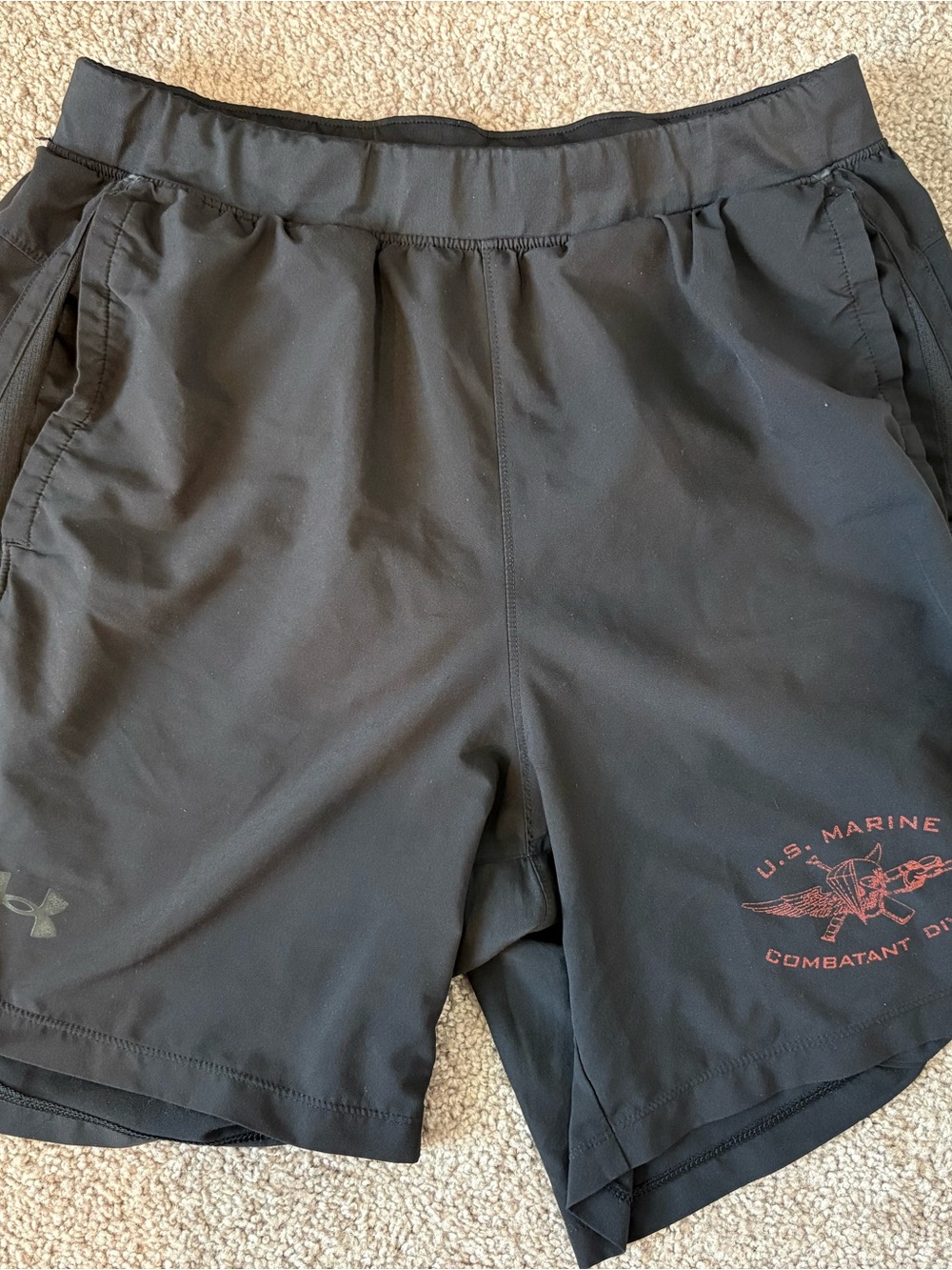 Under Armour Men's Black Athletic Shorts — Lightweight Training, size L